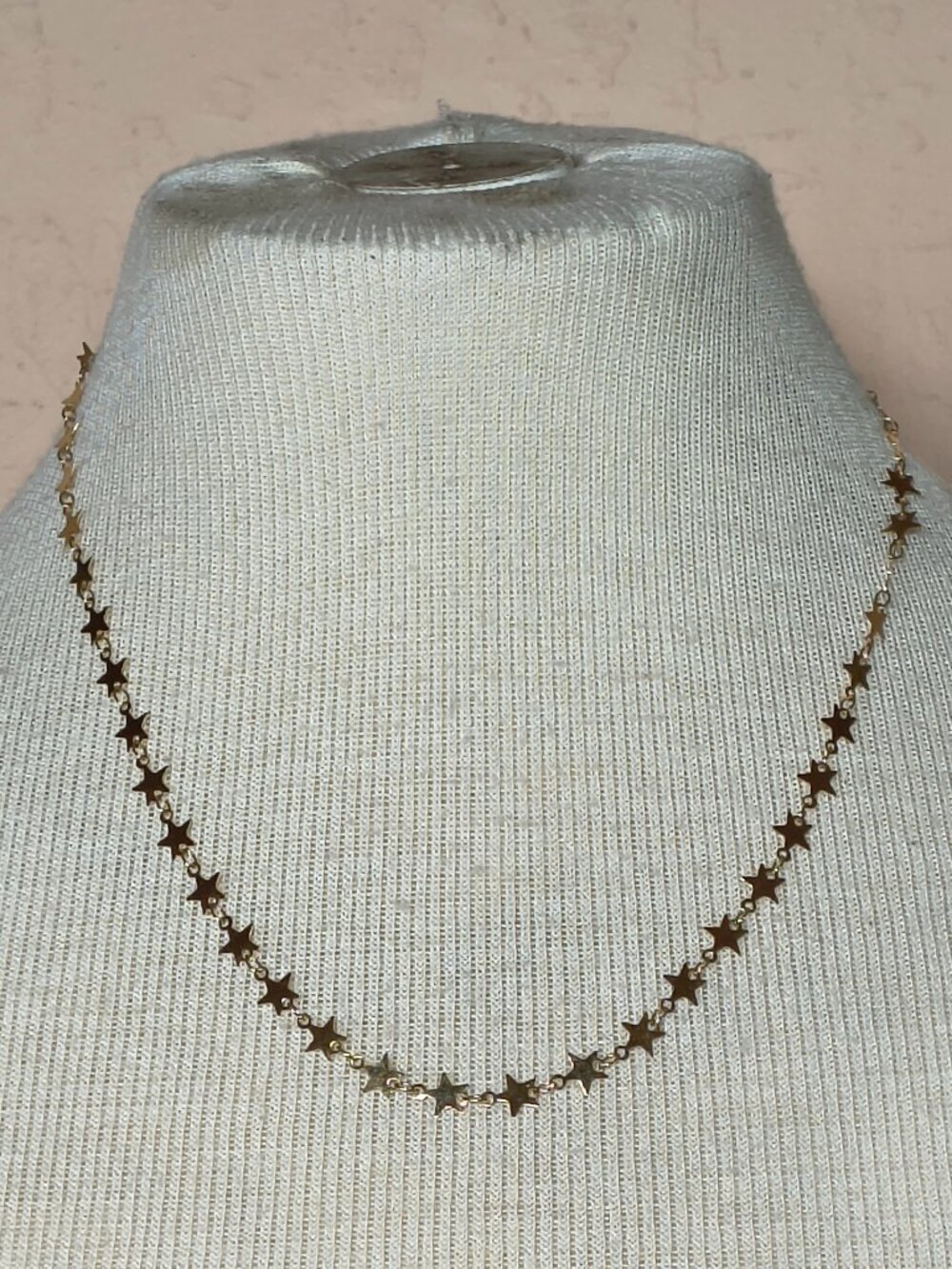 Metalic Gold-Tone Star Necklace NWOT - Picture 2 of 8